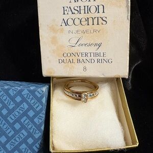 New Avon 1979 vintage Lovesong convertible band ring size 8
